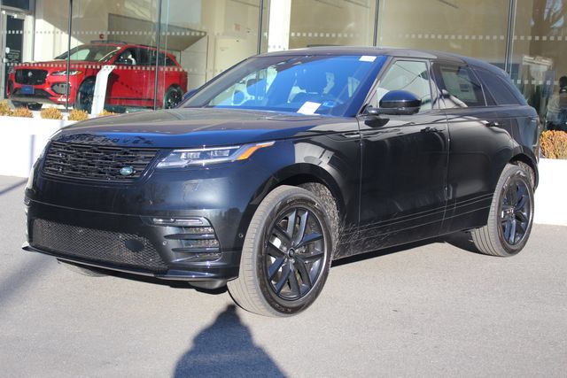 2026 Land Rover Range Rover Velar Dynamic SE