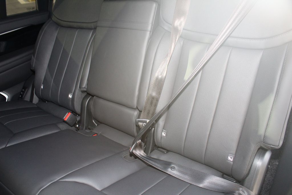 2026 Land Rover Range Rover SE - Photo 22