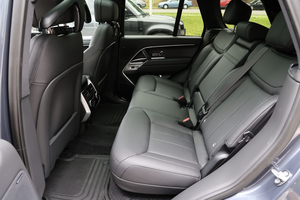 2026 Land Rover Range Rover SE - Photo 12