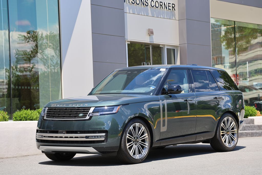 2026 Land Rover Range Rover 3.0 SE SWB's photo
