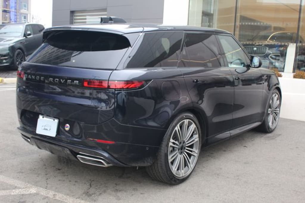 New 2026 Land Rover Range Rover Sport Dynamic SE SUV