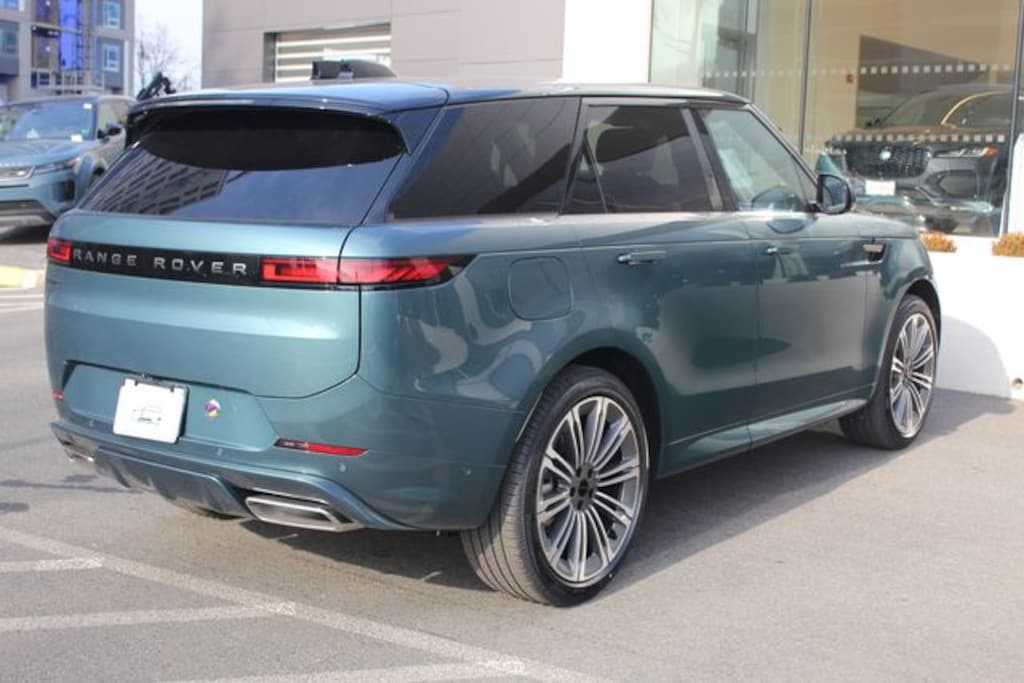 New 2026 Land Rover Range Rover Sport Dynamic SE SUV