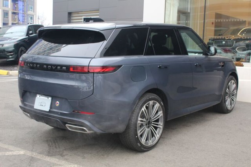 New 2026 Land Rover Range Rover Sport Dynamic SE SUV