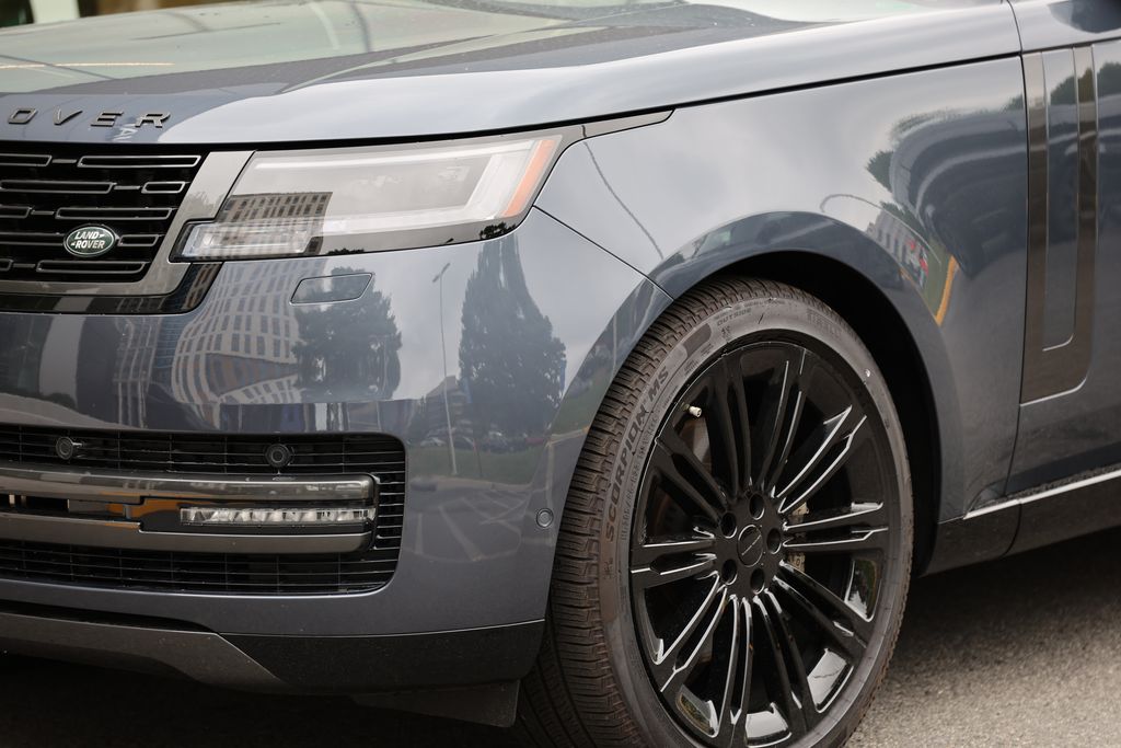 2026 Land Rover Range Rover SE - Photo 6