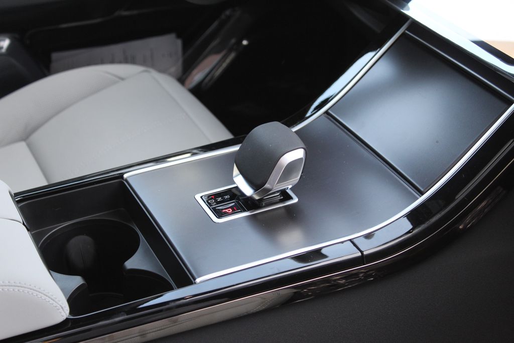2026 Land Rover Range Rover Velar Dynamic SE - Photo 22