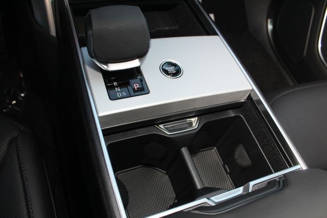 2026 Land Rover Range Rover SE - Photo 15