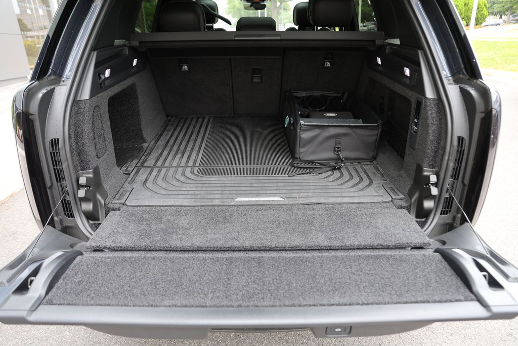 2026 Land Rover Range Rover SE - Photo 8