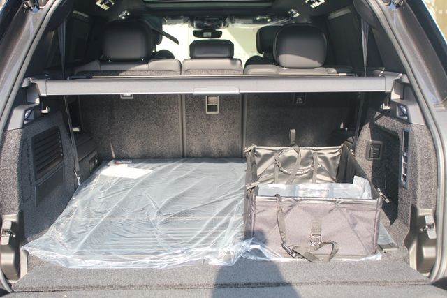2026 Land Rover Range Rover SE - Photo 12