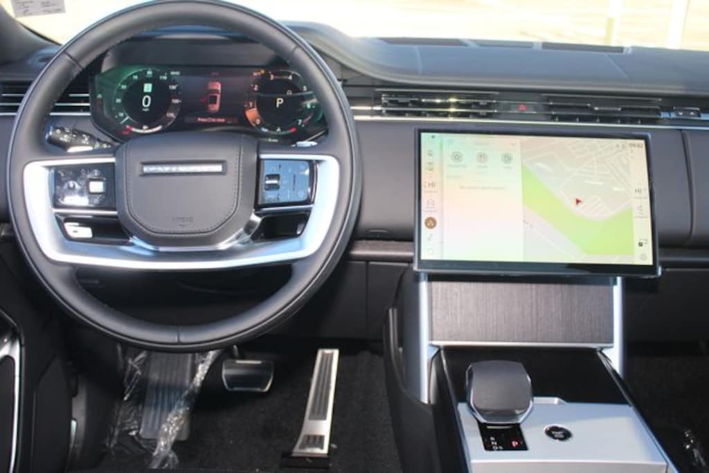 New 2025 Land Rover Range Rover SE SUV