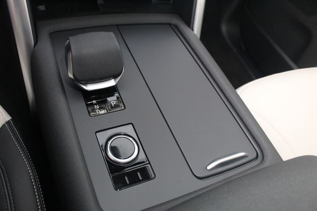 2026 Land Rover Discovery Gemini Edition - Photo 15