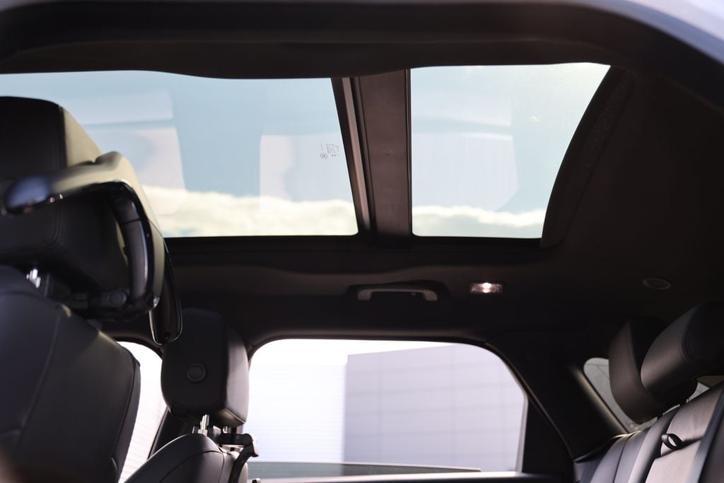 2026 Land Rover Range Rover Velar S - Photo 15