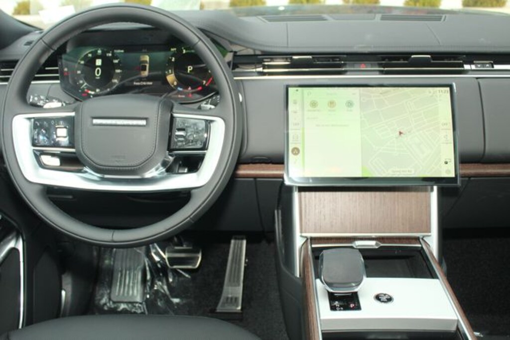 New 2026 Land Rover Range Rover SE SUV