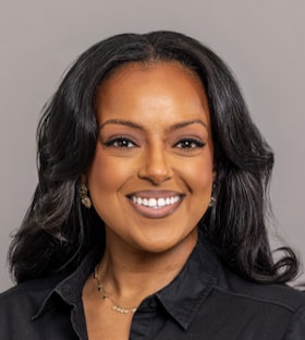 Staff member Luda Elias from ID_15c029ee56f6