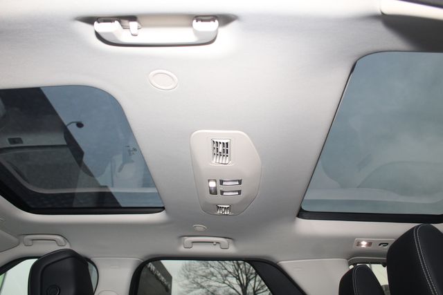 2026 Land Rover Discovery Gemini Edition - Photo 23