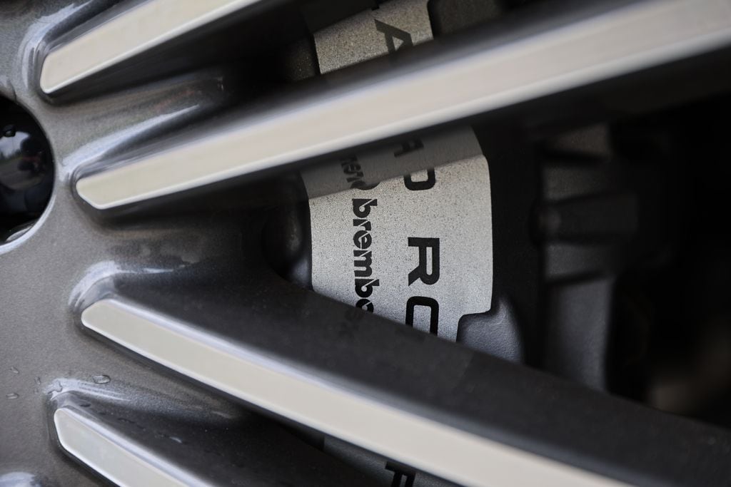 2026 Land Rover Range Rover SE - Photo 8