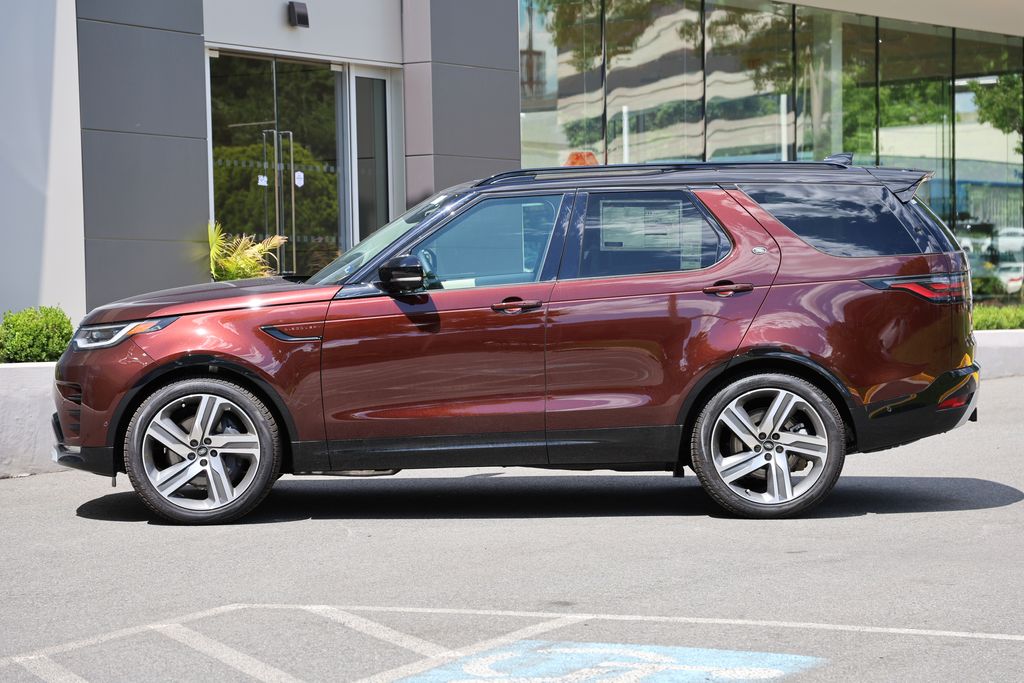2026 Land Rover Discovery Gemini Edition - Photo 2