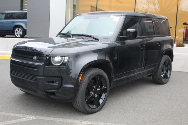 2026 Land Rover Defender V8's photo