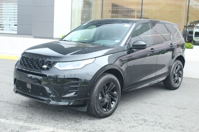 2026 Land Rover Discovery Sport 2.0 Landmark Edition's photo