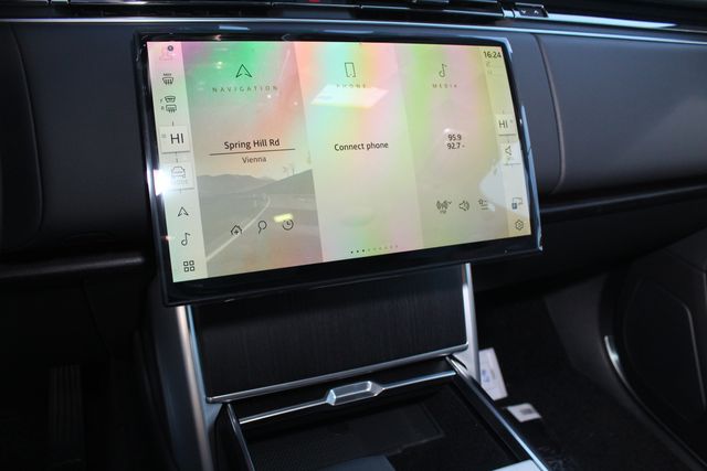 2026 Land Rover Range Rover SE - Photo 16