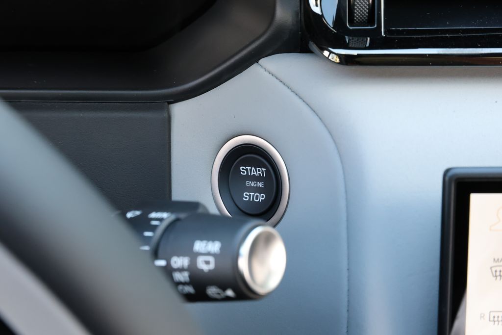 2026 Land Rover Range Rover Velar S - Photo 22