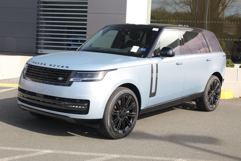 2026 Land Rover Range Rover 4.4 SE LWB 7's photo