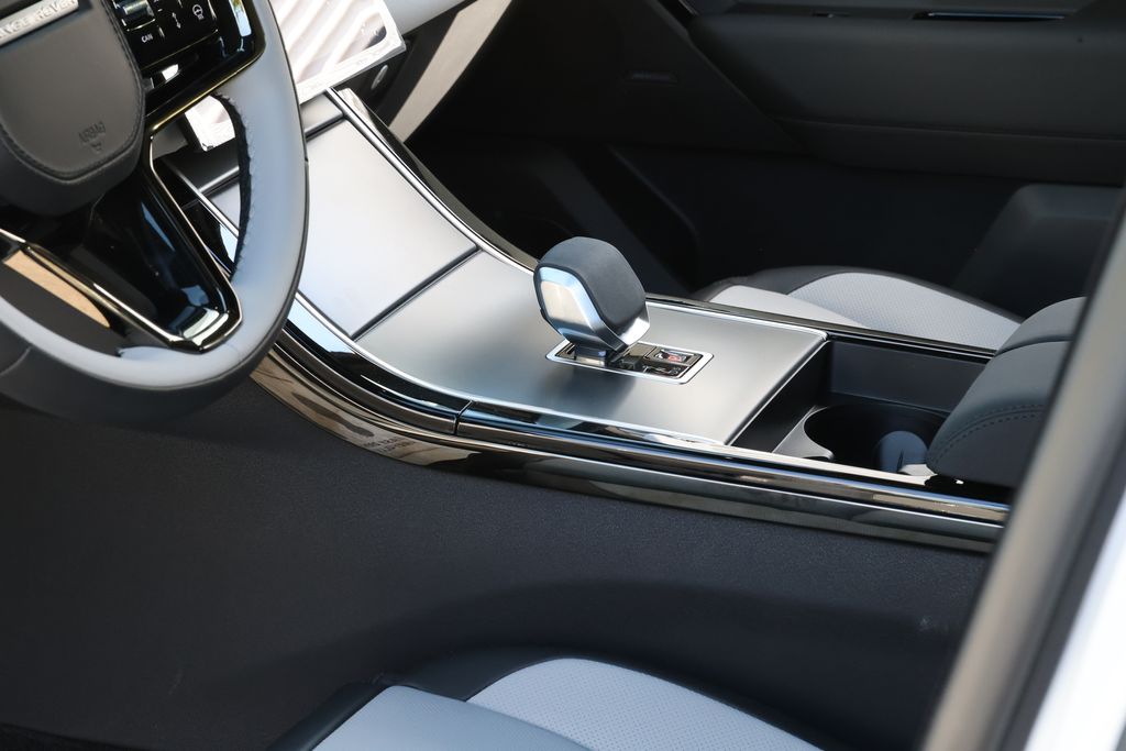 2026 Land Rover Range Rover Velar S - Photo 24