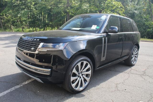 2025 Land Rover Range Rover SUV 