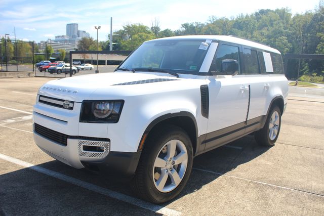 2025 Land Rover Defender S's photo