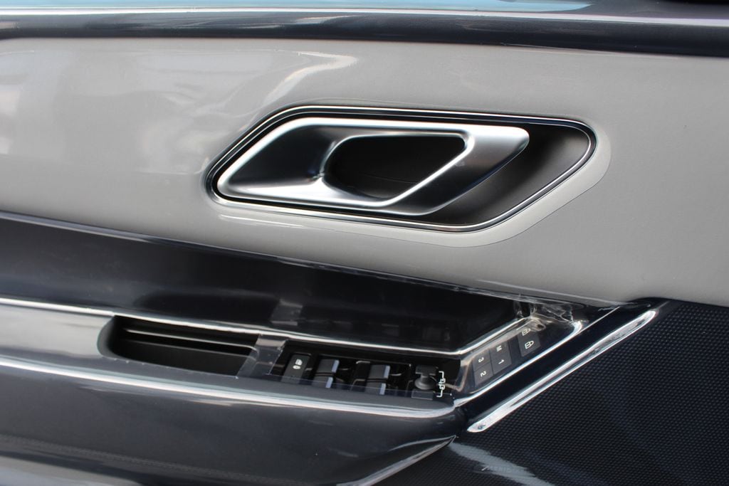2026 Land Rover Range Rover Velar Dynamic SE - Photo 17