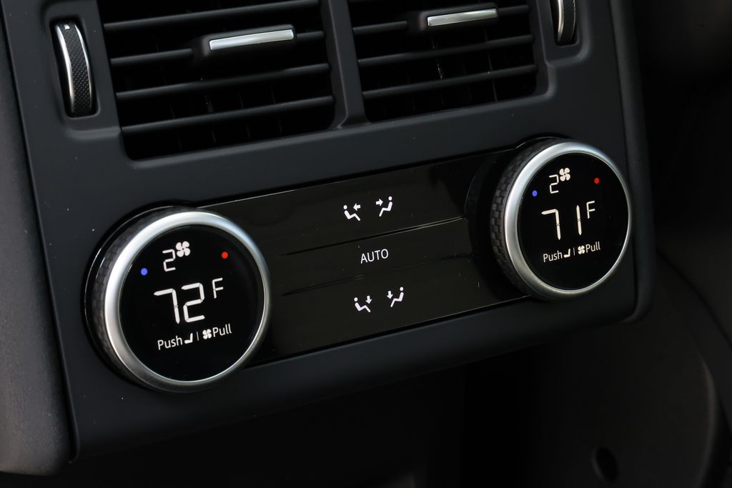 2026 Land Rover Discovery Gemini Edition - Photo 11