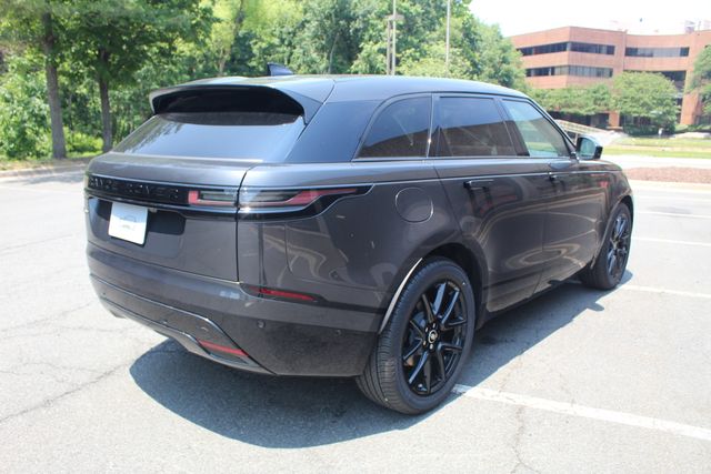 2026 Land Rover Range Rover Velar Dynamic SE