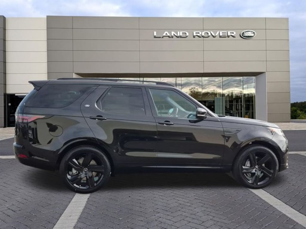 New 2026 Land Rover Discovery Dynamic SE SUV
