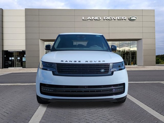 2025 Land Rover Range Rover SE photo 2