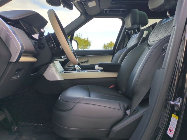 2025 Land Rover Range Rover SV - Photo 20