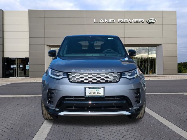 2025 Land Rover Discovery Metropolitan Edition photo 2