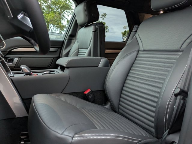 2026 Land Rover Discovery Gemini Edition - Photo 20