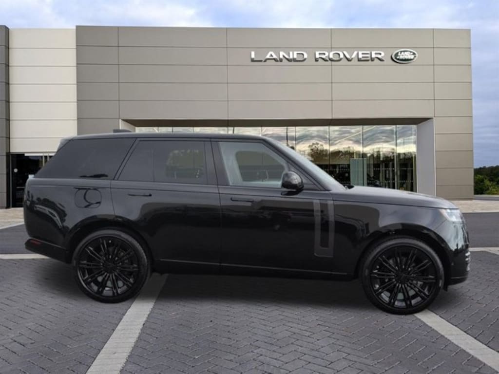 New 2026 Land Rover Range Rover SE SUV