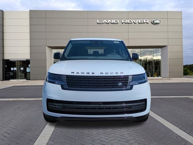 2025 Land Rover Range Rover SE photo 2
