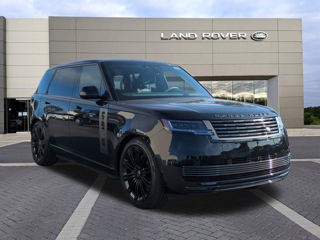 2025 Land Rover Range Rover SV photo 3