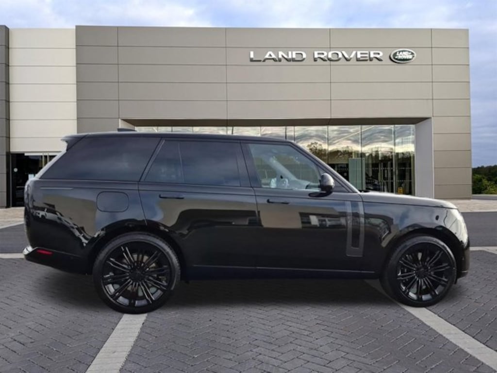 New 2026 Land Rover Range Rover SE SUV