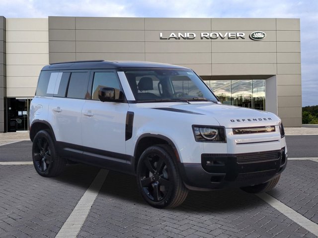 2026 Land Rover Defender S photo 3