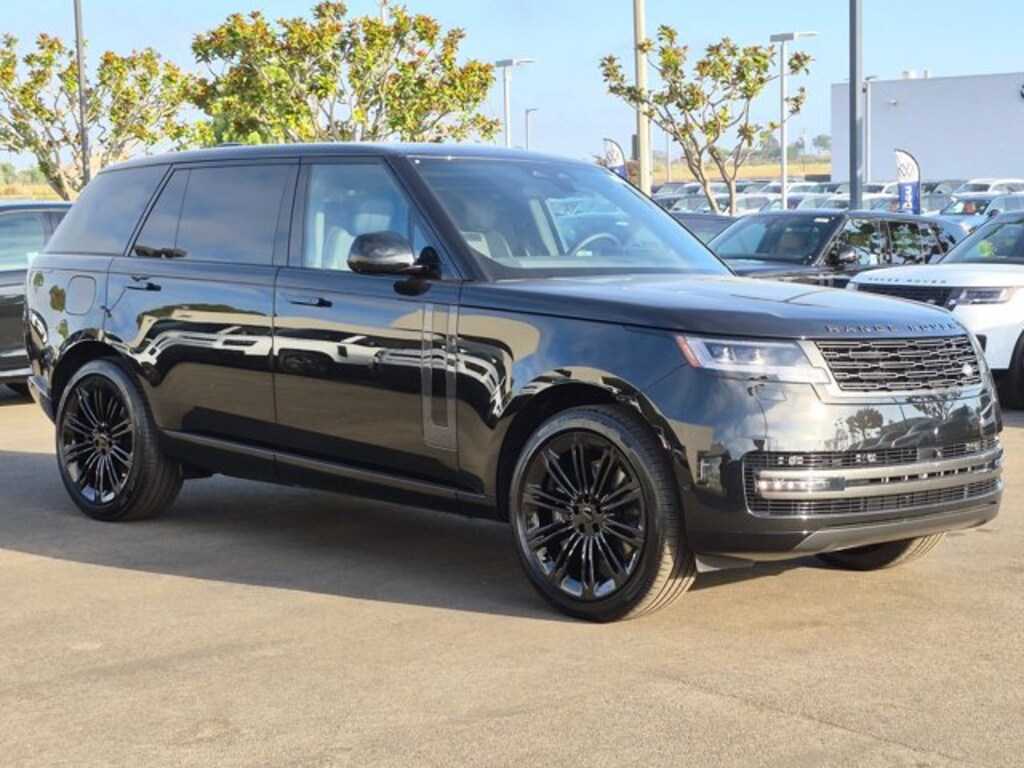 New 2026 Land Rover Range Rover SE LWB 7-Seats / V8 SUV