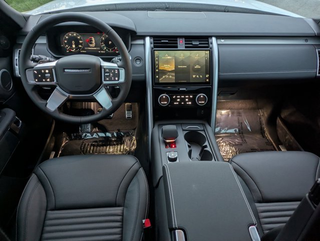 2026 Land Rover Discovery Gemini Edition - Photo 21