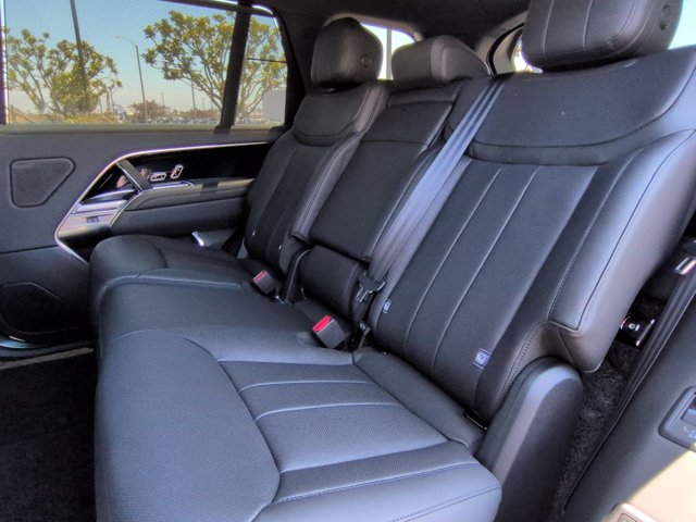2026 Land Rover Range Rover SE - Photo 23