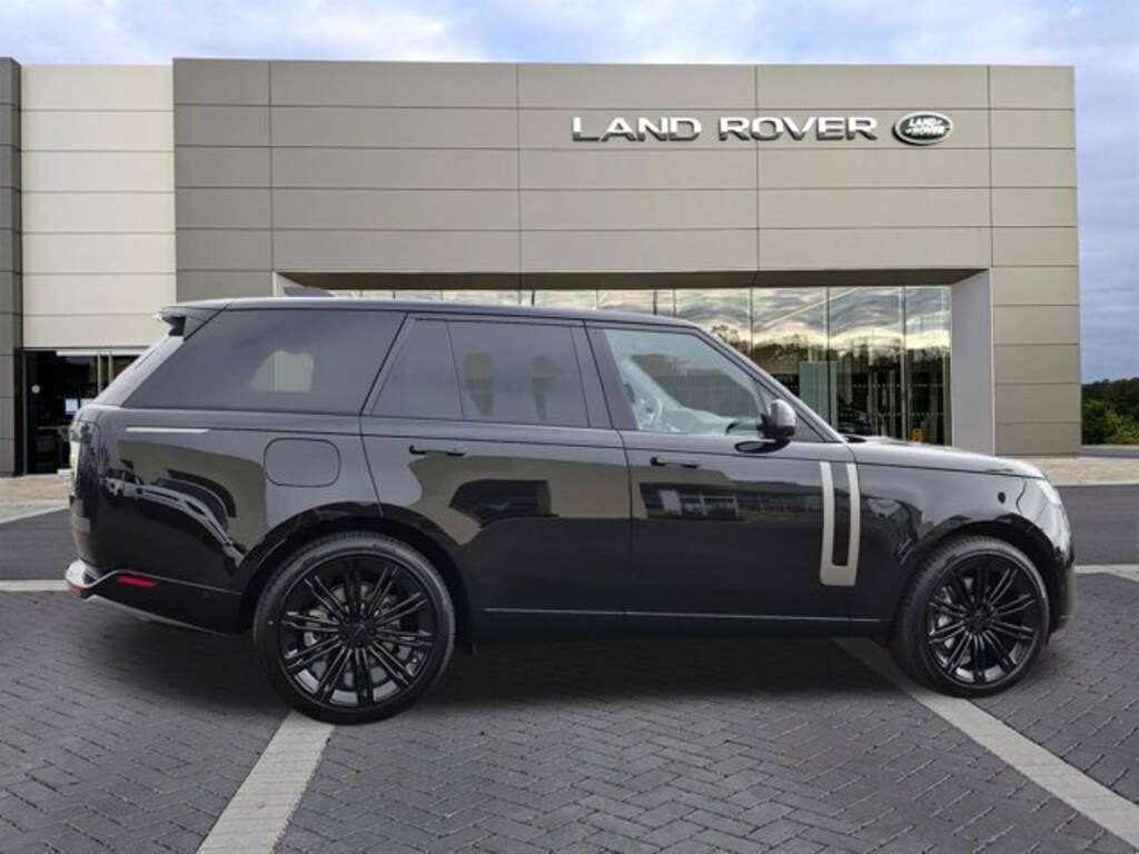 New 2026 Land Rover Range Rover SE SUV