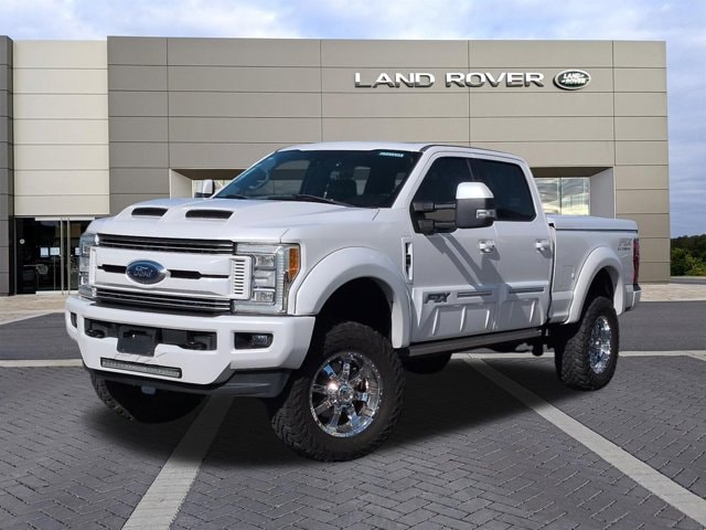 2017 Ford F-250 Lariat 4x4 Crew Cab 8' Box's photo