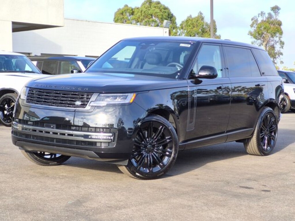 New 2026 Land Rover Range Rover SE LWB 7-Seats / V8 SUV