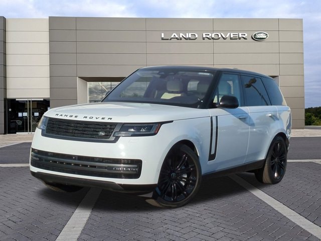 2023 Land Rover Range Rover SE's photo