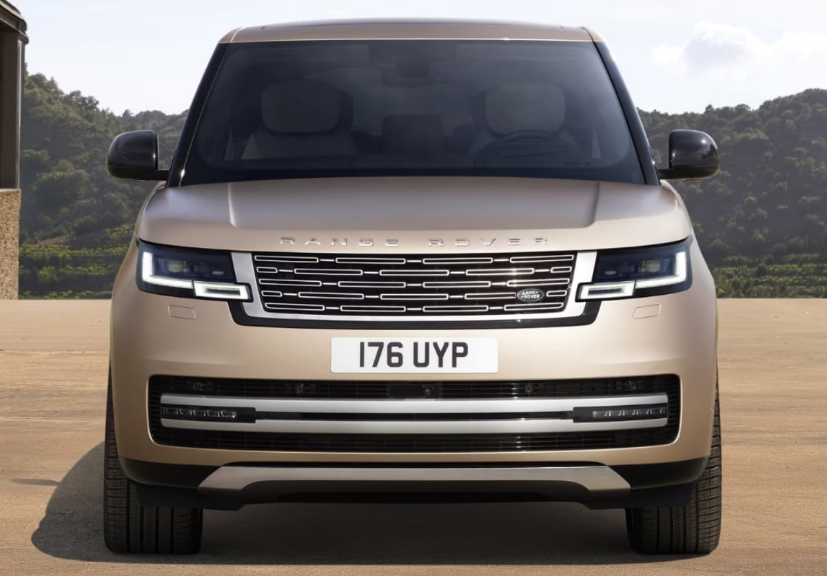 2025%20Land%20Rover%20Range%20Rover%20front%20view.jpg