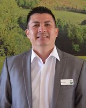 Staff member Luis Leon from ID_bc96d6422602